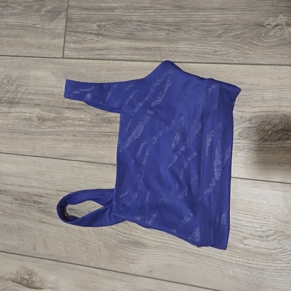 Calia set periwinkle with shimmer tiger stripes. Both size medium - Picture 2 of 3